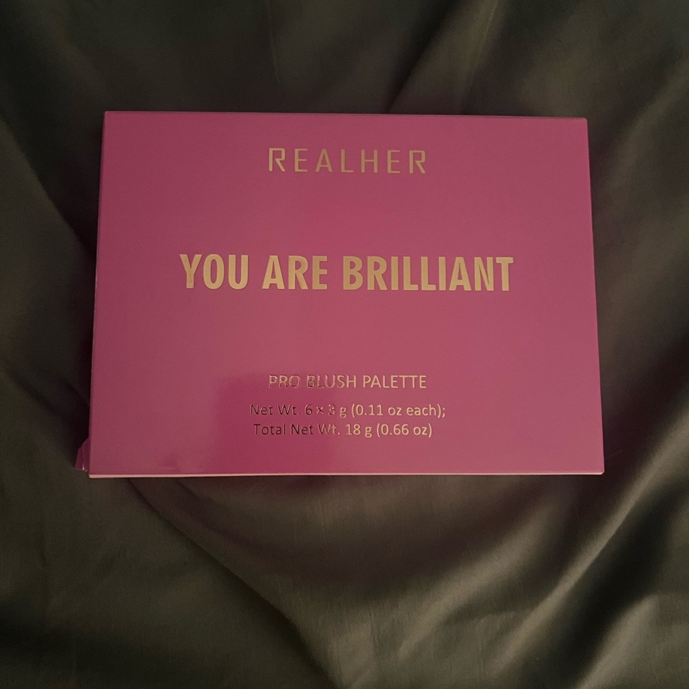 New REALHER You Are Brilliant Pro Blush Palette